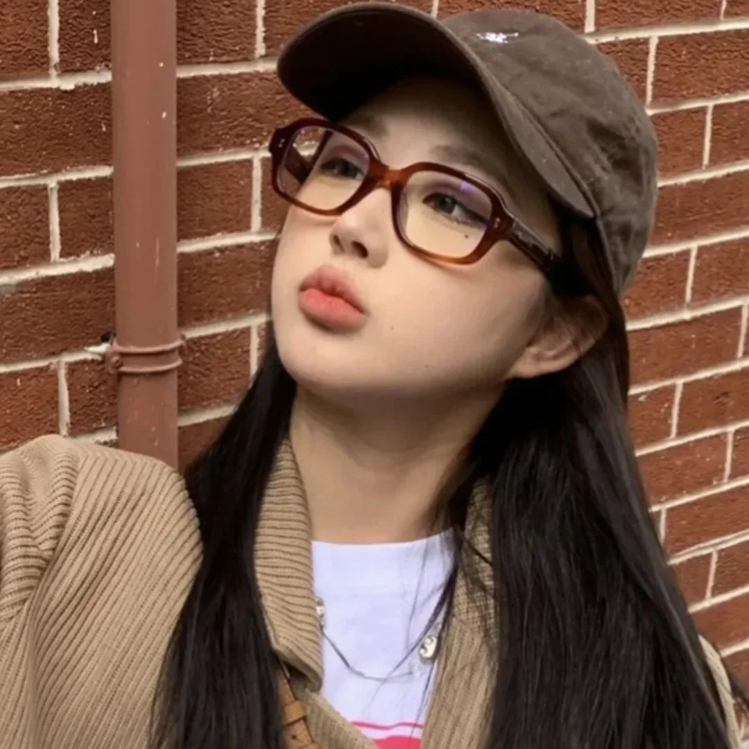 Retro Square Frame Eyeglass for Women Red Computer Reading Glasses Clear Blue Light Blocking Eyewears Vintage Decorative Goggles