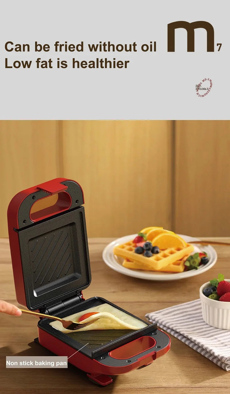 550W Sandwich Machine Fast Breakfast Machine Home Hot-pressed Toasted Non-stick Bread Mini Panini Machine Multi-function Toaster