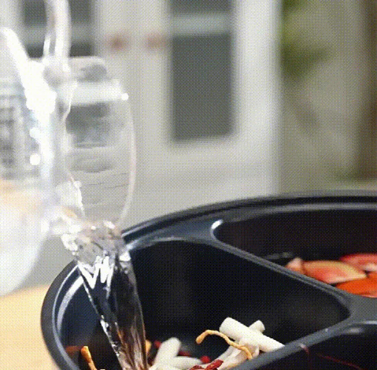Electric Hot Home electric hot pot with separate controls Four-grid self-heating hot pot Split Mandarin Duck Pot Double-sex hot