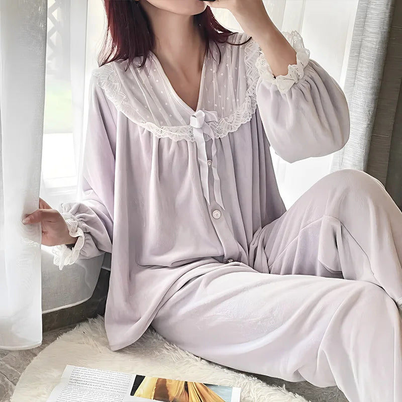 Autumn Winter White Island Velvet Pajamas Set Sweet Lace Trim Sleepwear Pyjama Pour Femme Loose Casual Lounge Wear Home Clothes